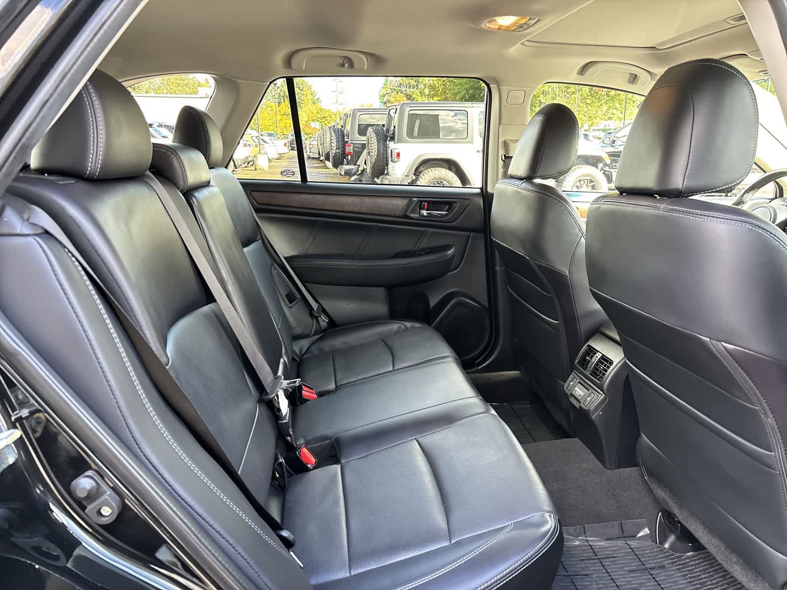Used 2018 Subaru Outback 2.5i Limited AWD/4WD image 8