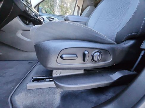 Certified 2021 Chevrolet Traverse LT image 38