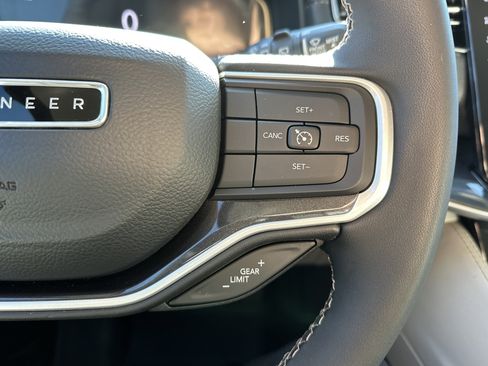 Used 2022 Jeep Wagoneer Series I w/ Premium Group I image 20