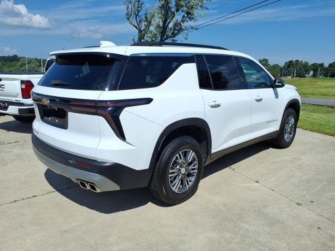 Used 2025 Chevrolet Traverse LT AWD/4WD image 5