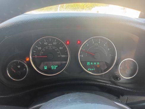 Used 2014 Jeep Wrangler Unlimited Sport AWD/4WD image 12