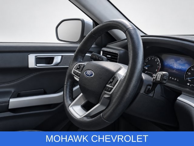 Used 2021 Ford Explorer XLT w/ Equipment Group 202A AWD/4WD image 23