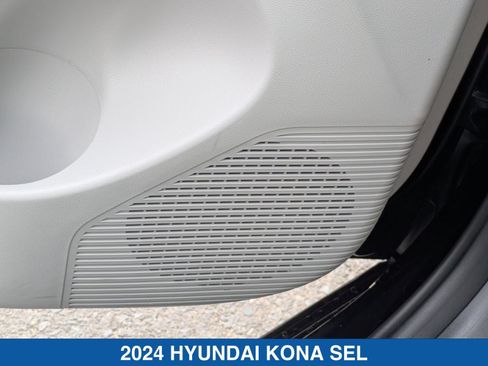 Used 2024 Hyundai Kona SEL AWD/4WD image 14