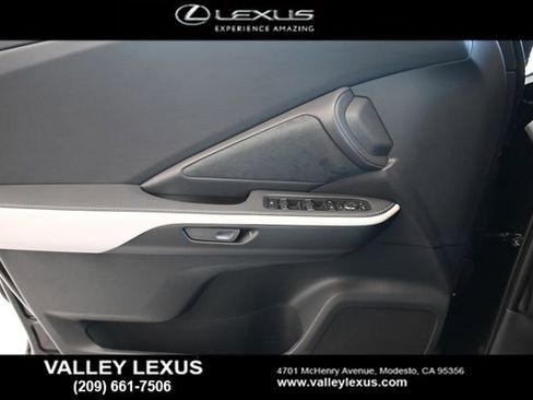 New 2026 Lexus TX 500h AWD image 16