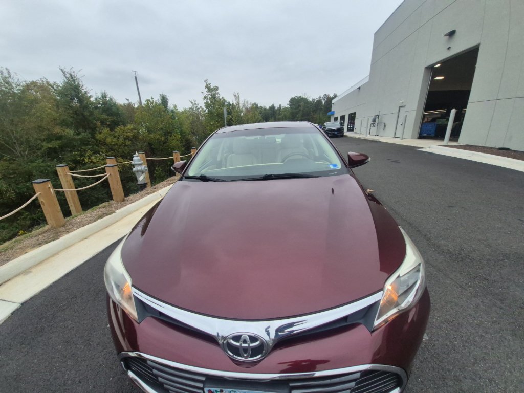 Used 2016 Toyota Avalon XLE Plus FWD image 3