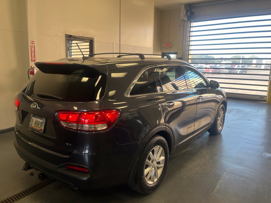 Used 2018 Kia Sorento LX AWD/4WD image 6