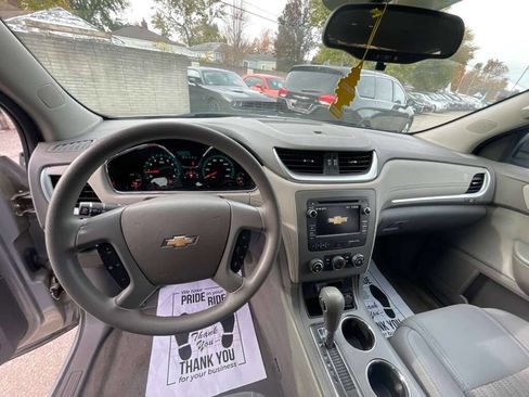 Used 2017 Chevrolet Traverse LS image 11