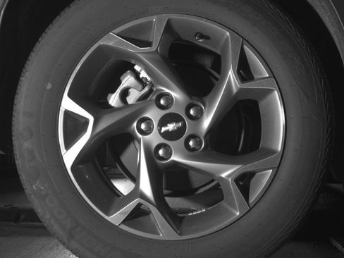 Used 2025 Chevrolet Trax LT w/ LT Convenience Package image 15