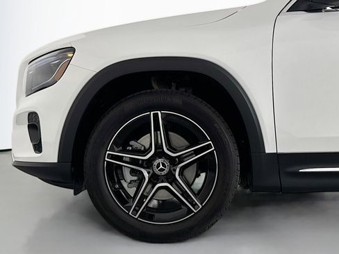 New 2026 Mercedes-Benz GLB 250 image 9