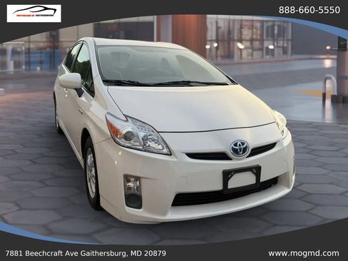 Used 2011 Toyota Prius Two FWD image 1