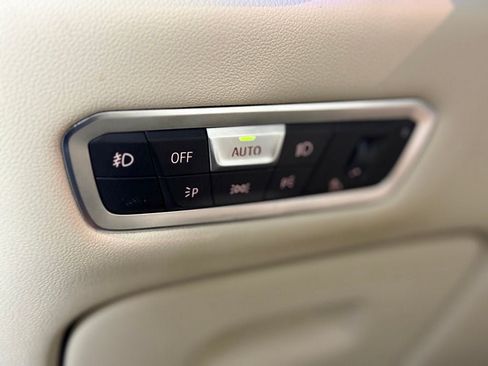Used 2021 BMW X5 xDrive40i w/ Premium Package AWD/4WD image 18