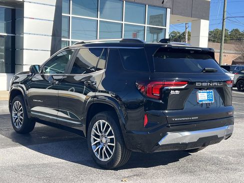 New 2026 GMC Terrain Denali w/ LPO, Black Badging Package image 21