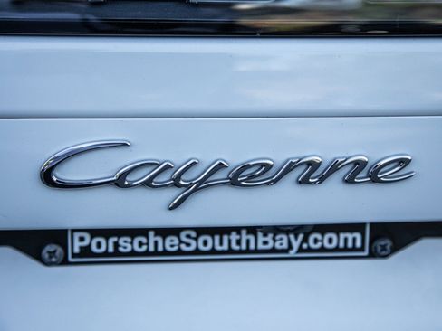 Certified 2023 Porsche Cayenne image 27