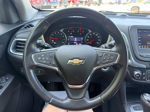 Used 2020 Chevrolet Equinox LT AWD/4WD image 17