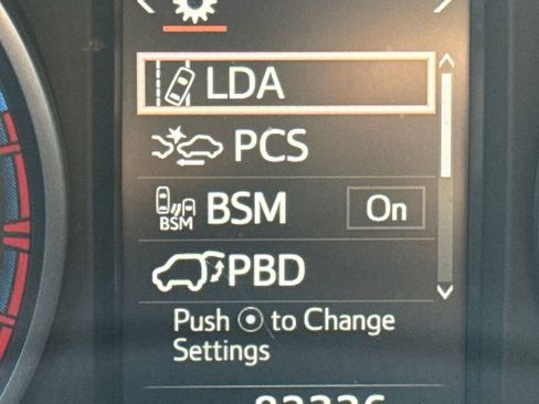 Used 2018 Toyota RAV4 XLE image 19