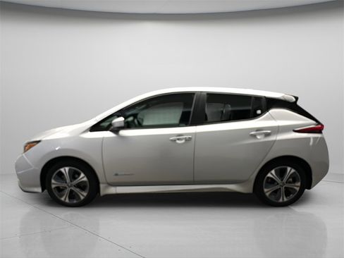 Used 2019 Nissan Leaf SV Plus w/ SV Plus Technology Package image 2
