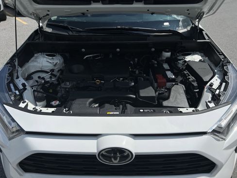 Used 2022 Toyota RAV4 XLE image 34