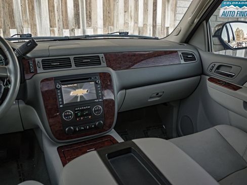 Used 2013 Chevrolet Tahoe LTZ AWD/4WD image 18