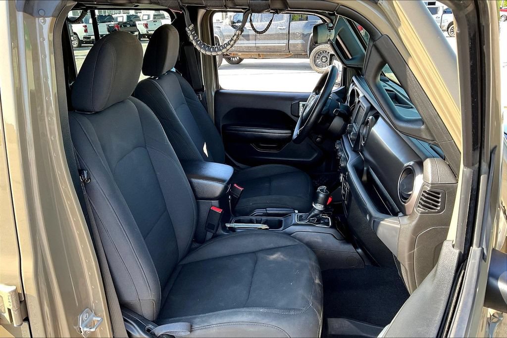 Used 2020 Jeep Gladiator Sport AWD/4WD image 15