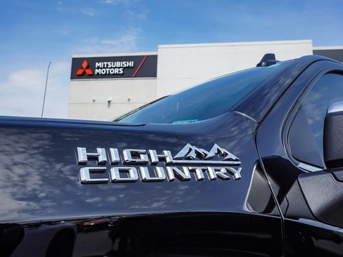 Used 2025 Chevrolet Silverado 1500 High Country w/ Z71 Off-Road Package AWD/4WD image 50