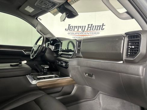 Used 2025 Chevrolet Silverado 1500 LT Trail Boss w/ Convenience Package II AWD/4WD image 29