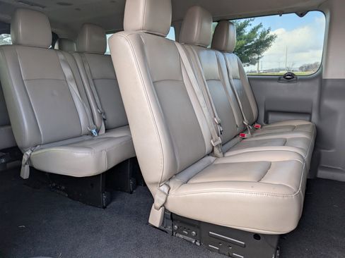 Used 2016 Nissan NV 3500 SL image 8