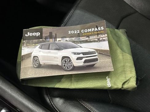 Used 2022 Jeep Compass Limited w/ Elite Group AWD/4WD image 28