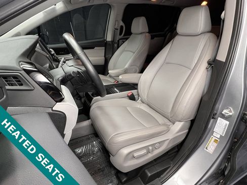 Used 2023 Honda Odyssey Touring image 3