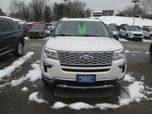 Used 2018 Ford Explorer Platinum image 3