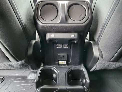 Used 2021 Jeep Gladiator Overland w/ LED Lighting Group image 11