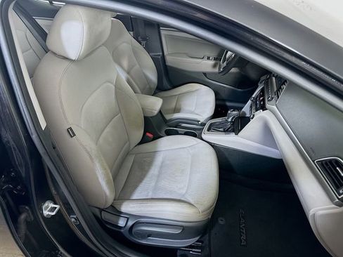 Used 2018 Hyundai Elantra Value Edition image 12