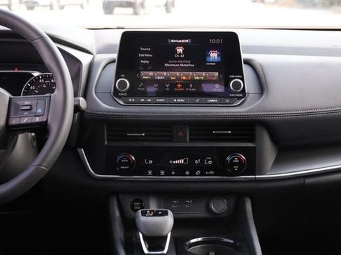 Certified 2026 Nissan Rogue SV FWD image 26