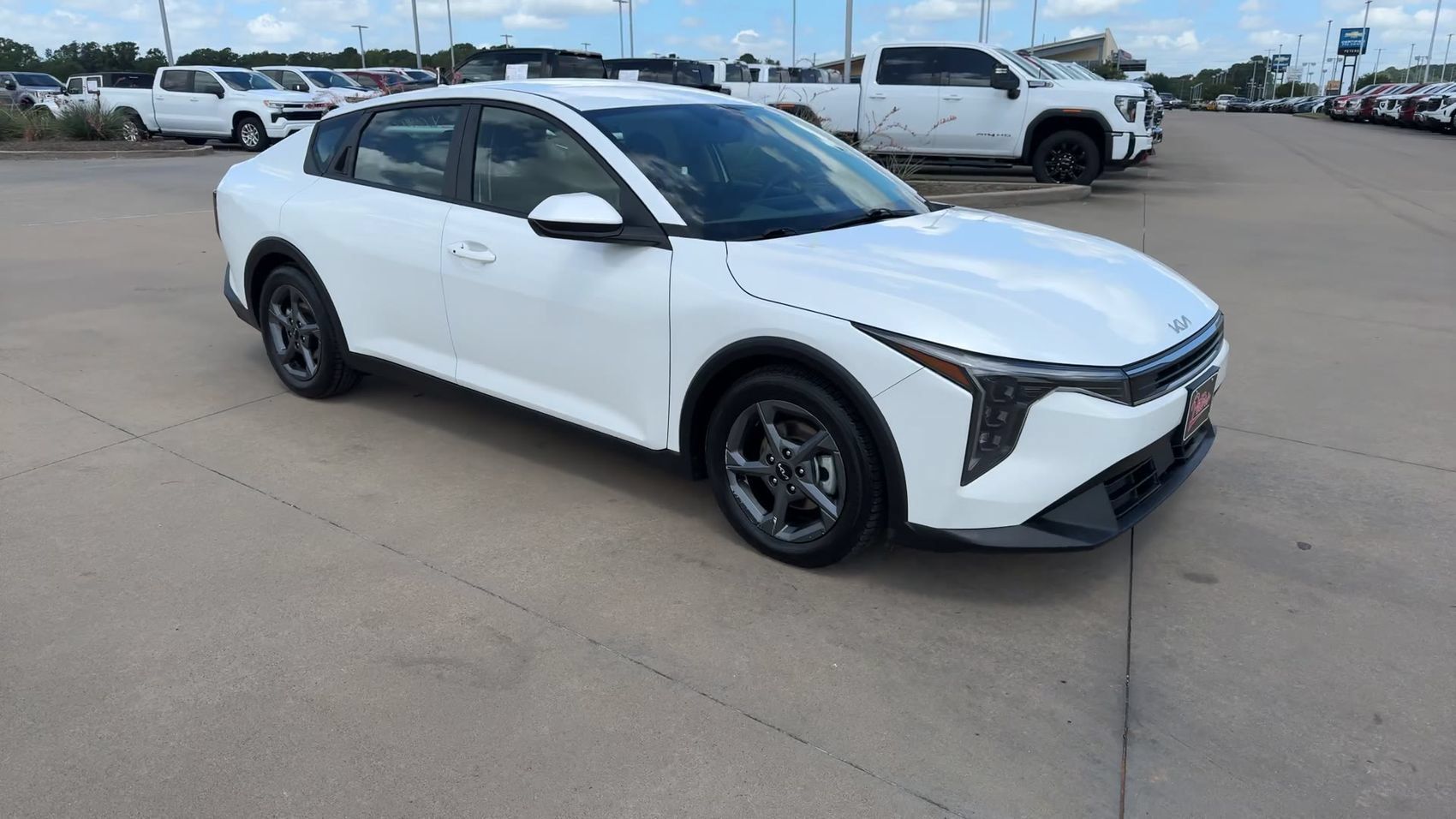 Used 2025 Kia K4 FWD image 3