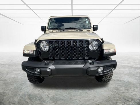 Used 2022 Jeep Gladiator Sport image 8