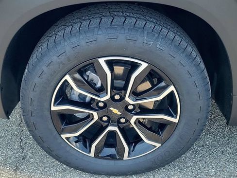 Used 2023 Chevrolet TrailBlazer ACTIV w/ Sun and Liftgate Package AWD/4WD image 8