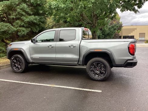 Used 2025 GMC Canyon Elevation AWD/4WD image 9