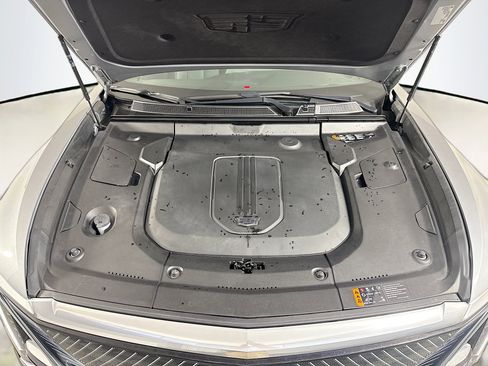 Used 2023 Cadillac Lyriq 2WD image 39