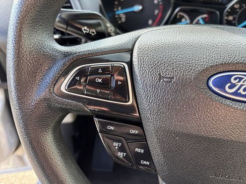 Used 2018 Ford Escape SE image 12