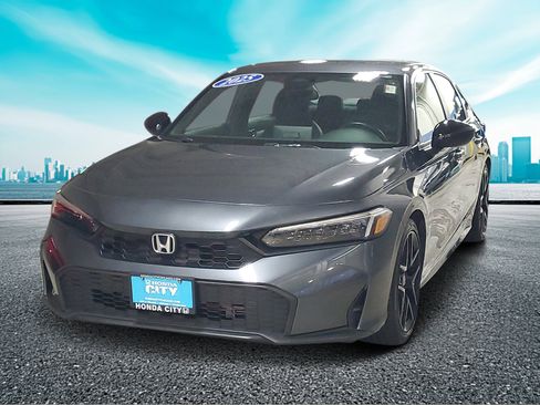 Used 2025 Honda Civic Sport image 2
