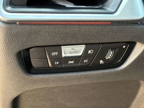 Used 2023 BMW 440i xDrive Convertible w/ Premium Package image 25