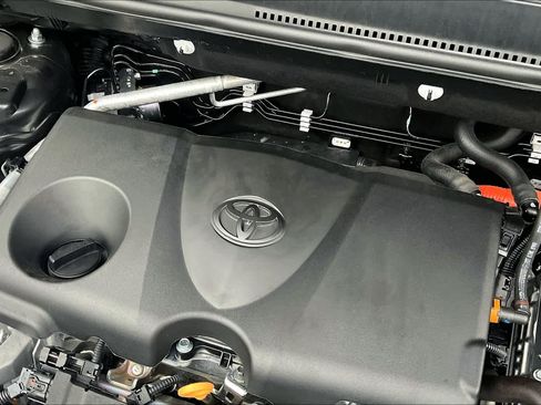 Used 2022 Toyota RAV4 XLE w/ Convenience Package AWD/4WD image 32