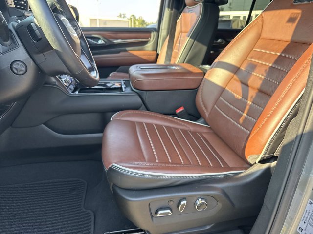 Used 2024 GMC Yukon Denali Ultimate AWD/4WD image 21