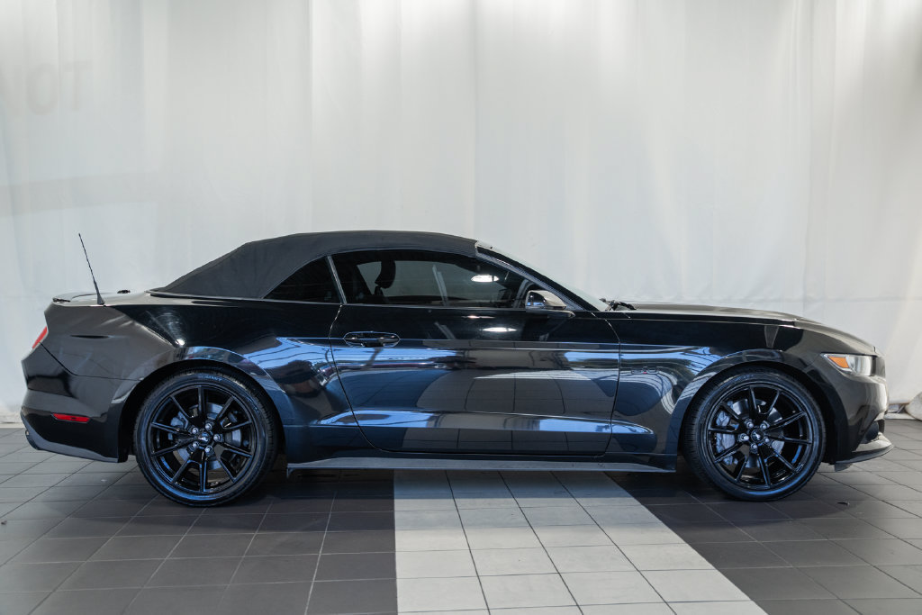 Used 2017 Ford Mustang GT Premium w/ Equipment Group 401A RWD image 7