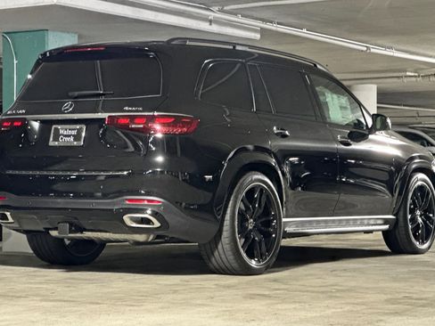 New 2025 Mercedes-Benz GLS 580 4MATIC image 3