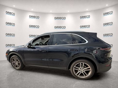 Used 2023 Porsche Cayenne Platinum Edition AWD/4WD image 5