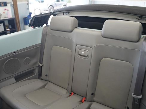 Used 2004 Volkswagen Beetle GLS FWD image 42