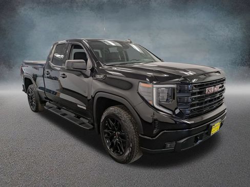 Used 2023 GMC Sierra 1500 Elevation AWD/4WD image 3