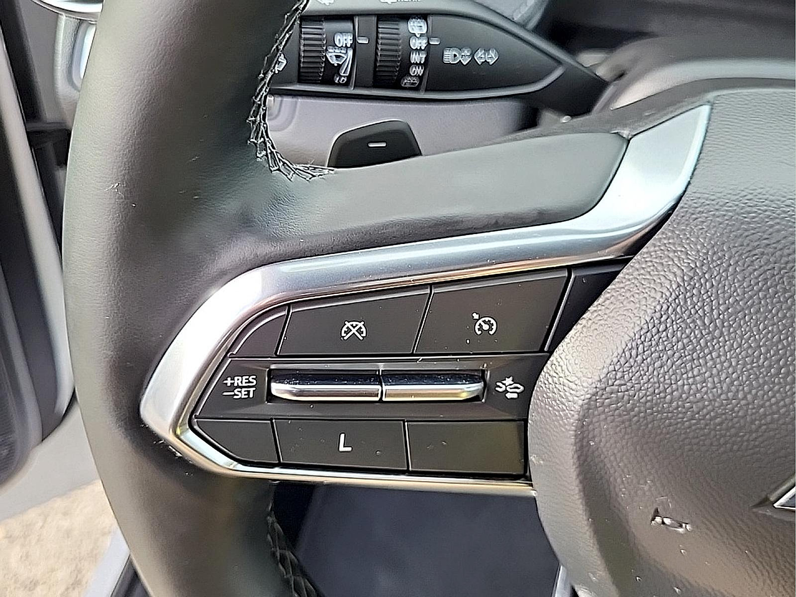 Used 2025 Chevrolet Equinox LT w/ Midnight Edition AWD/4WD image 17