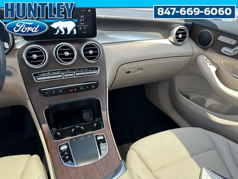 Used 2022 Mercedes-Benz GLC 300 4MATIC w/ Premium Package Lite image 17