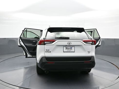 Certified 2022 Toyota RAV4 XLE image 46